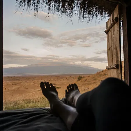 Original Maasai Lodge - Africa Amini Life Engare Nanyuki Exterior photo